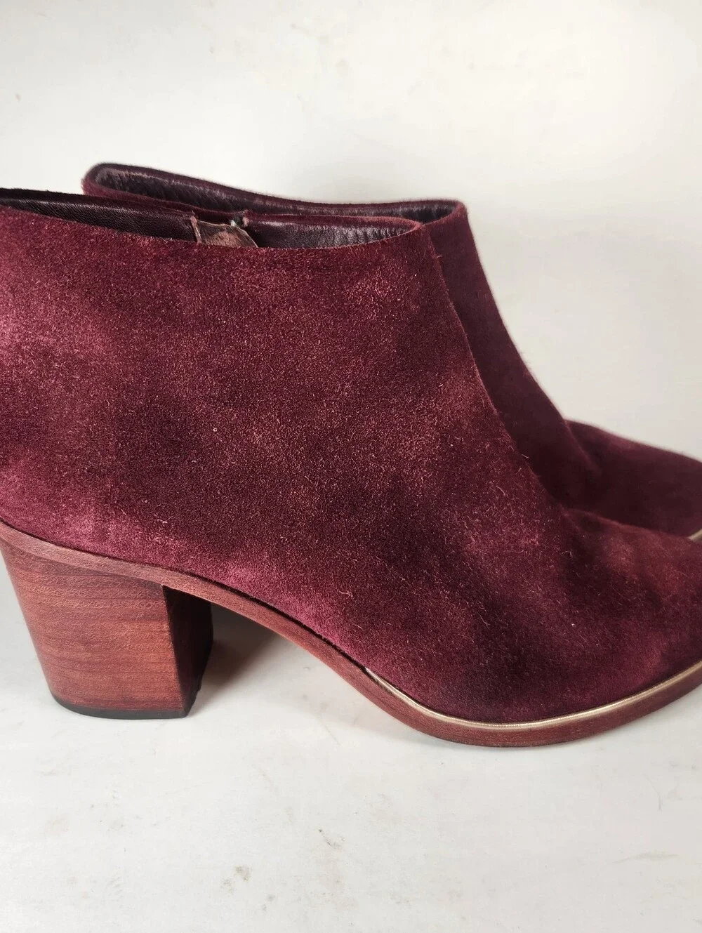 TED BAKER Womens Hiharu Ankle Boot 9 EU 40 Burgundy Wood Heel Back Zip Rose Gold